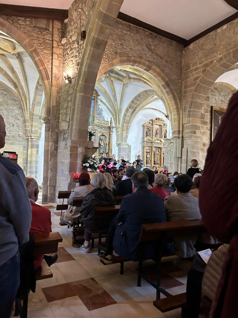 Coro Monasterio y orquesta Aedea